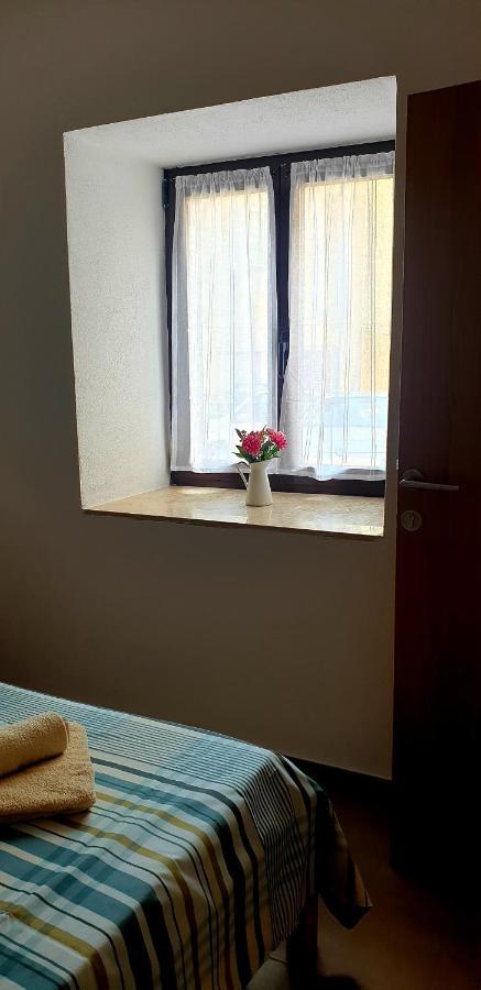 Apartments And Room Vela Сень Экстерьер фото
